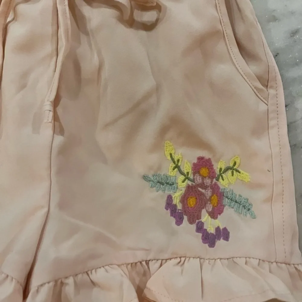 NWT iloveplum embroidered two piece set